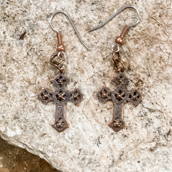 Faith Earrings - Picture 1 of 2